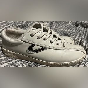 Tretorn white/silver  sneakers women's~ Size 8